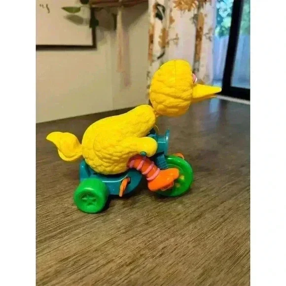Vintage 1980’s Sesame Street Big Bird Wind-Up Tricycle Toy by Illco Toys - Picture 2 of 6